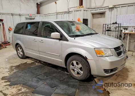 2008 Dodge Grand Caravan Sxt z USA, uszkodzony, nr VIN 2D8HN54PX8R130881